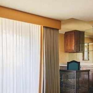 Top Floor King Suite